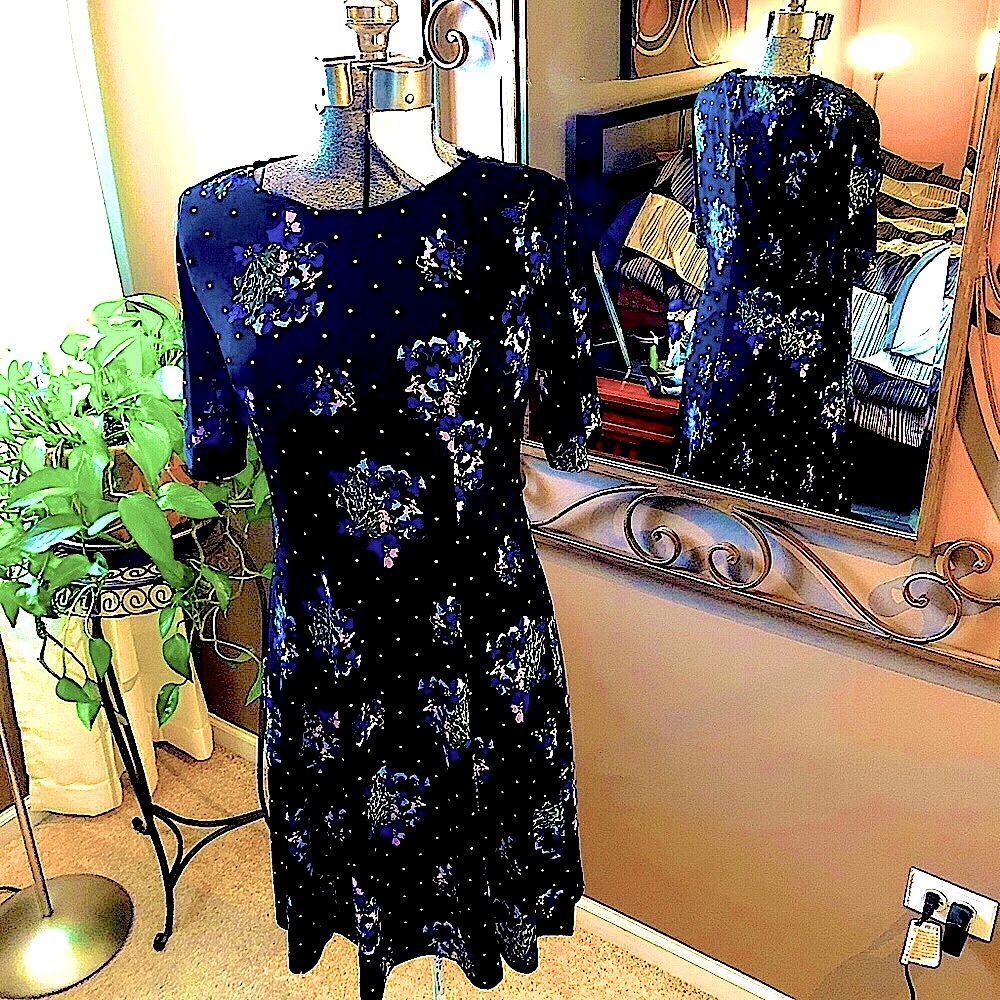 Beautiful Flower Roz & Ali Dress size Small Petite